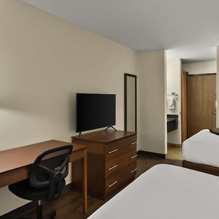 Best Western Lakewood Inn Hebron Exterior photo